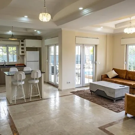 Villa Stone 1 *